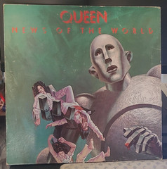 Queen – News of the World 12″ Black Vinyl LP Rock (Elektra Records) 1977
