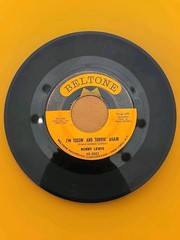 🔥 Bobby Lewis – I’m Tossin’ And Turnin’ Again / Nothin’ But The Blues 45 RPM
