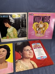 KITTY WELLS – COLLECTION OF KITTY WELLS RECORDS – LOT OF 5 LPS
