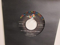 💥 ‘ PAUL ANKA ‘ HIT 45 + PICTURE [ PUT YOUR HEAD ON MY SHOULDER ] 1959 ! 💥