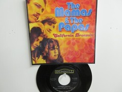 💥 ‘ THE MAMAS & THE PAPAS ‘ HIT 45+PICTURE [ California Dreamin’] 1966 ! 💥