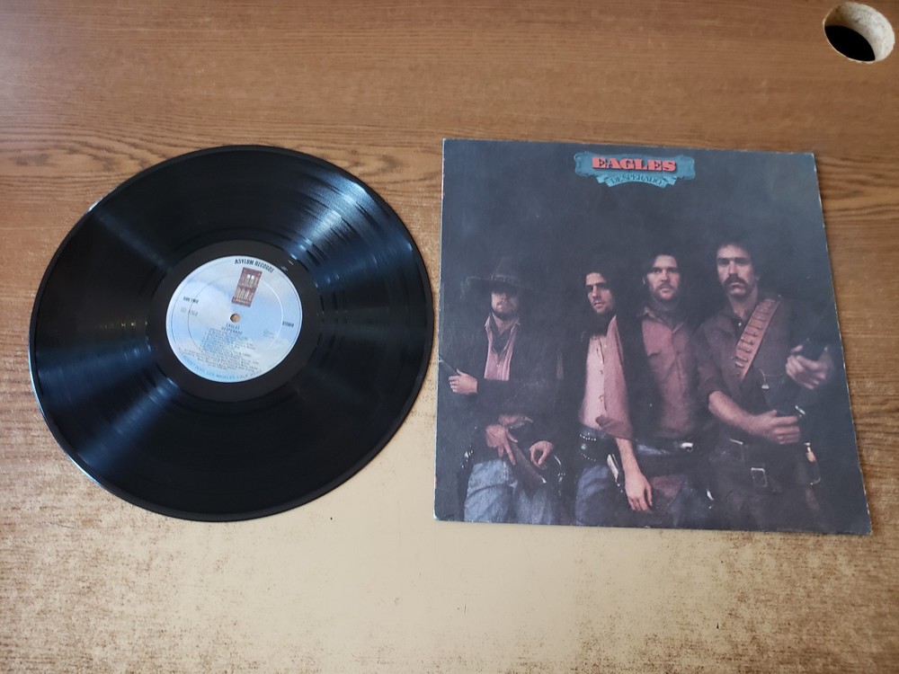 1970s EXCELLENT Eagles Desperado 5068 LP33 and BEAUTIFUL ALBUM COVER SEE NOTES!