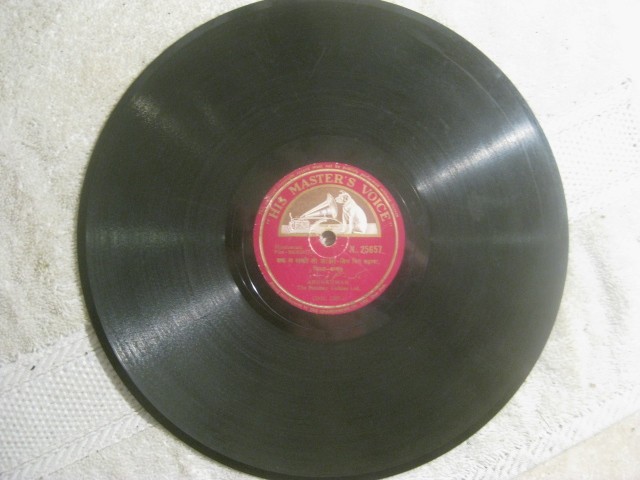 India Gramaphone 78rpm record The Bombay Talkies MADE IN INDIA