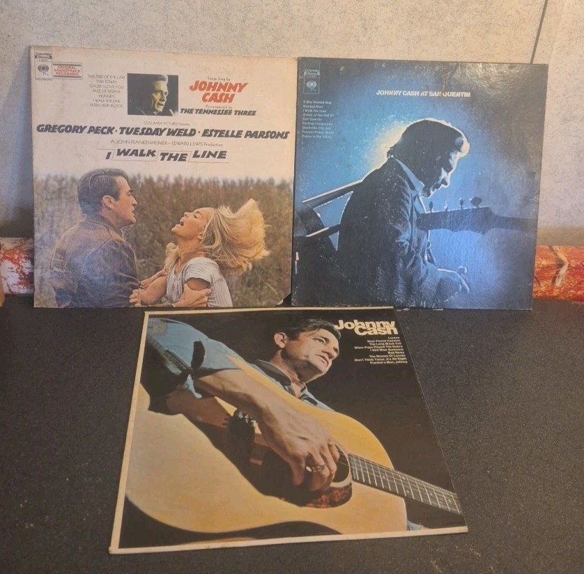 Lot Of 3 Johnny Cash Albums Including* I Walk The Line*