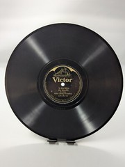 Victor String Orchestra – Entr’ Acte-Gavotte / In The Mill = Au Moulin