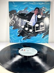 David Benoit “Waves Of Raves” – AVI8712 – Jazz Funk/Soul – 1984- 12″ Vinyl G/VG+