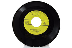 45 RECORD – EDDY HOWARD – HAPPY BIRTHDAY