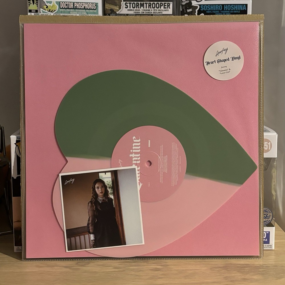 Laufey – Strawberry Matcha Heart-Shaped 7″ Vinyl – Valentine / Lover Girl