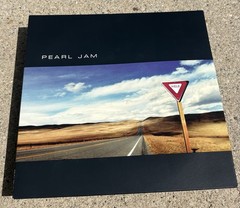 PEARL JAM Yield Vinyl Record