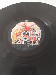 Queen a Day at the Races 1976 Vinyl Album EMI Records EMTC 104 Gatefold Sleeve