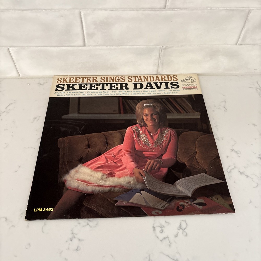 Skeeter Davis: Skeeter Sings Standards 12″ 33 RPM LP