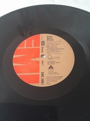 Queen Sheer Heart Attack Vinyl Album 1974 EMI Records EMC 3061