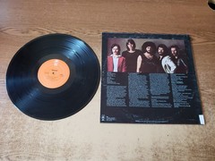 tom scholz autographed 1970s VG+/vg+ LP33 boston’s first album rare, see notes!