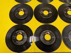 FOR DECOR: LOT OF 12 ELVIS PRESLEY 7″ 45 VINYL RECORDS King Creole Rip It Up EPs