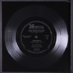 38 SPECIAL ETC.: back door stranger / +4 KERRANG 7″ Single 45 RPM United Kingdom