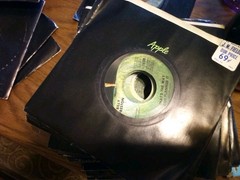 The Beatles-(20) 45rpm 7′ Apple Label W/Sleeves- Badfinger-Ringo-Billy Preston