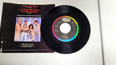 Queen ‎– A Kind Of Magic 45 Rpm record w/ picture sleeve,NM