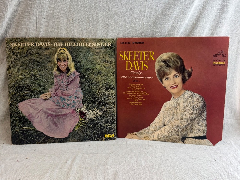 Skeeter Davis Vinyl LP Lot (2) The Hillbilly Singer / Cloudy Occasional Tears