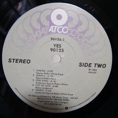 YES / 90125 US PRESSING LP W/INNER, SHRINK, HYPE STICKER