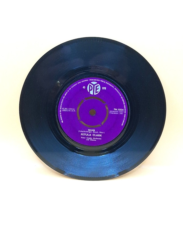 Petula Clark – Sailor 1961 UK 7″ Vinyl Single Excellent 7N.15324