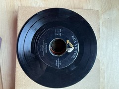 UNTESTED 1950’s Lot Of 20 – 45 RPM Records Without Picture Sleeve