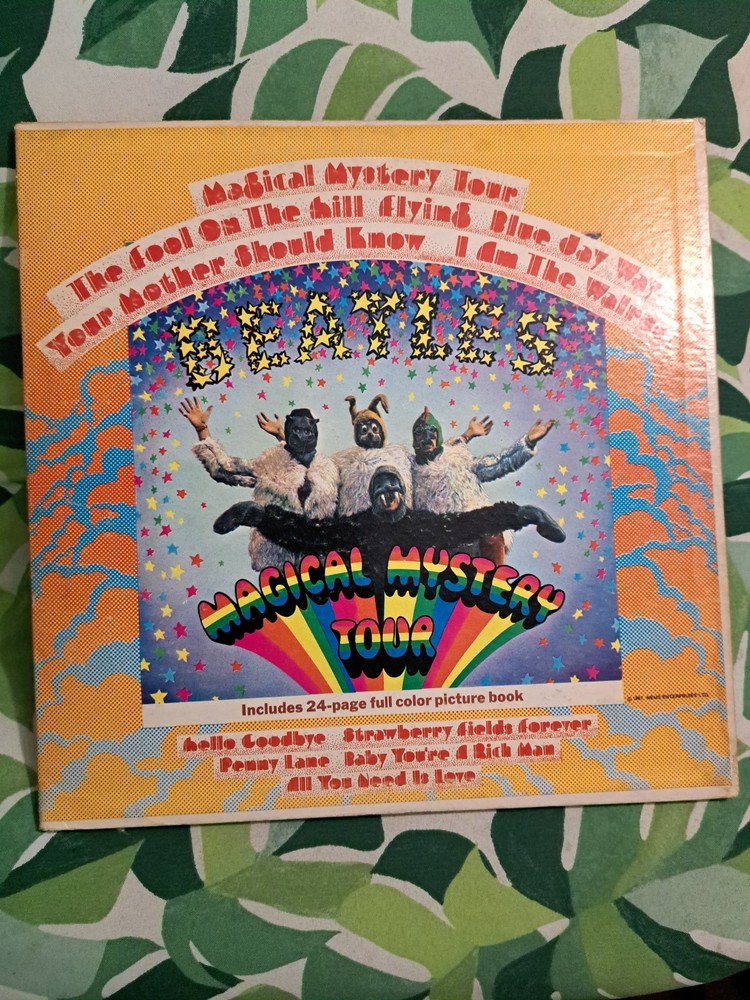 Beatles Magical Mystery Tour LP Capitol SMAL 2835 w Book VG Vinyl 1967 Stereo