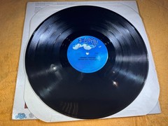 A6-10 JOHNNY WINTER Nothin’ But The Blues – 1977 – PZ 34813 – RECORD – BLUES