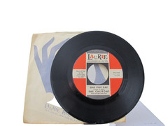 45 RECORD – THE CHIFFONS – ONE FINE DAY