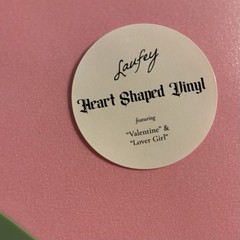 Laufey – Strawberry Matcha Heart-Shaped 7″ Vinyl – Valentine / Lover Girl