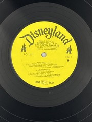 Walt Disney Snow White and the Seven Dwarfs Vinyl Disneyland LP 1963 DQ-1201 EX