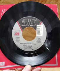 Bette Midler Under the boardwalk Wind beneath my wing Atlantic 1988