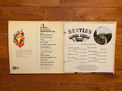 The Beatles – Magical Mystery Tour LP Capitol SMAL 2835 1971 Pressing w/ Booklet