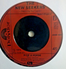 the new seekers – i get a little sentimental over you – excellent condition 7″