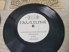 2 – Faultline 7” Vinyl EP Alliance Records Rare 1990s DIY Indie Post-Punk