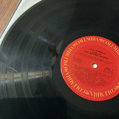 Liza Minnelli – Live At The Winter Garden VINYL RECORD LP ALBUM PC-32854