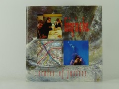 LIVING IN A BOX SCALES OF JUSTICE (SLEEVE FOLD (49) 2 Track 7″ Single including