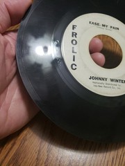 Johnny Winter – Voodoo Twist/Ease My Pain 45RPM Promo Vinyl Frolic White Label G
