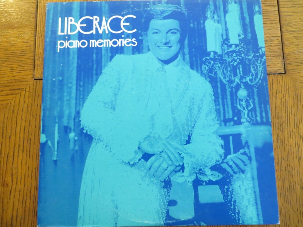 Liberace – Piano Memories – 1972 – AVI Records AVL-1001 Vinyl LP VG/VG+