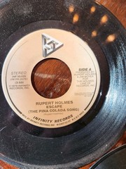 Lot of 11 45rpm Vinyl Records 7” Vintage Gilder, Rodgers, Honey, Commodores Pics