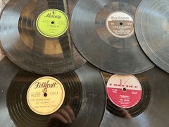 Lot of 24x HILLBILLY/ROCKABILLY/Honky-Tonk/C&W 1940s-1950s 10″ 78rpm singles #1