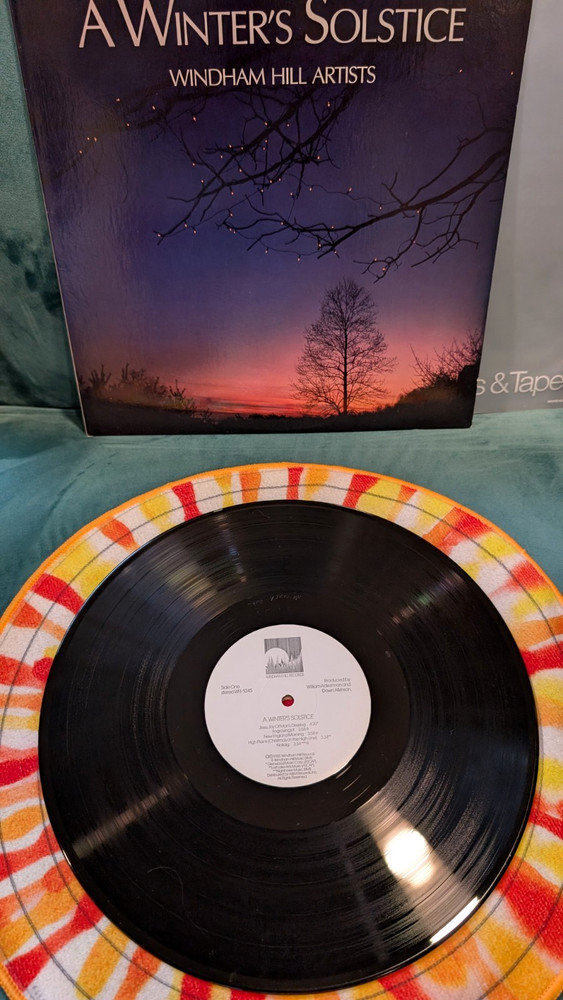 Windham Hill Artists – A Winter’s Solstice LP 1985 Windham Hill WH-1045 NM/EX