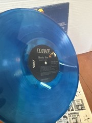 VTG 1977 Elvis Presley Moody Blue 12″ Blue Vinyl LP RCA Victor album
