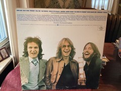 America,, 1975 VG+ vinyl lp..BS2852