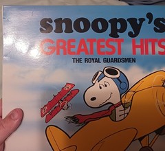 The Royal Guardsmen – Snoopy’s Greatest Hits Vinyl LP – NZ Pressing (creases)