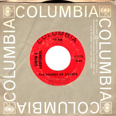 Simon & Garfunkel: Sounds of Silence / We’ve Got a Groovy Thing Goin’, 45 9084