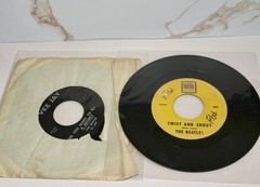Vintage Beatles 45 Record Lot w/ 20 Singles & Carrying Case Capitol Records