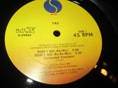 1982 YAZ Don’t Go Remixes +Winter Kills US 12″ Sire 0-29886 VG/VG