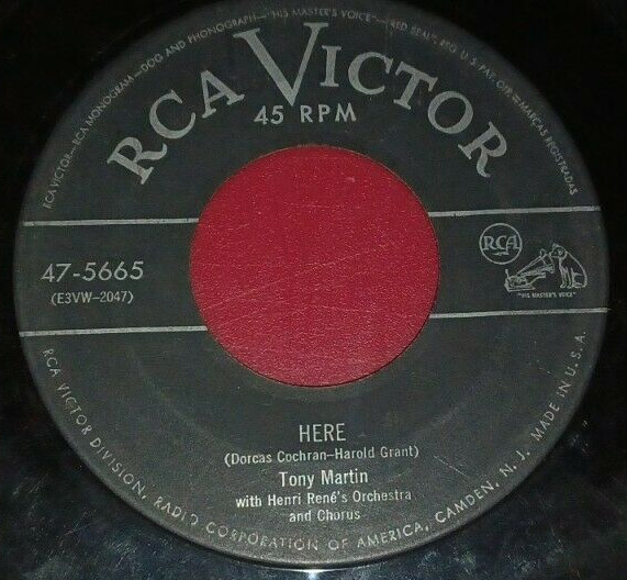 Vintage 45RPM Record : Tony Martin Here / Philosophy : RCA Victor