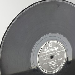 Vic Damone Four Winds / You’re Breaking My Heart 1949 10″ 78 rpm Record 5271