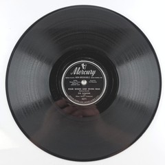 Vic Damone Four Winds / You’re Breaking My Heart 1949 10″ 78 rpm Record 5271